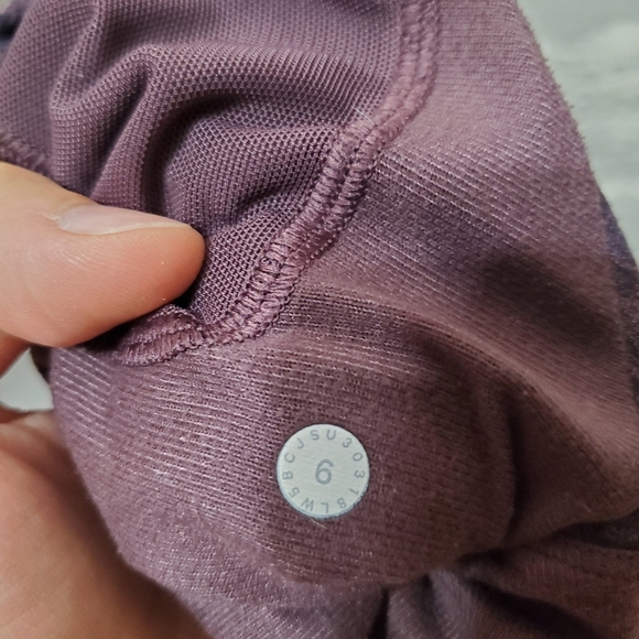 Lululemon Ready To Rulu Pant. 28" Inseam. Heathered Arctic Plum. Size 6. - Picture 9 of 14